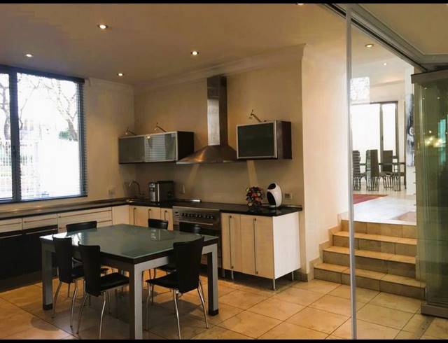 6 BEDROOM PROPERTY TO RENT IN WATERKLOOF RIDGE